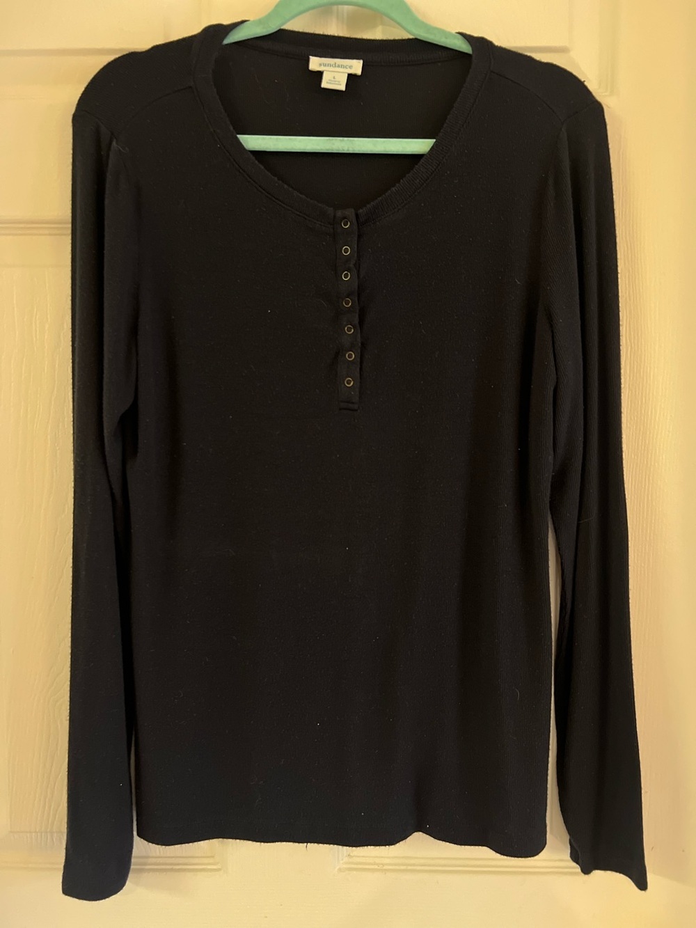 Sundance black Long Sleeve Henley Tee Size Large Soft Cotton Knit. Size Large.